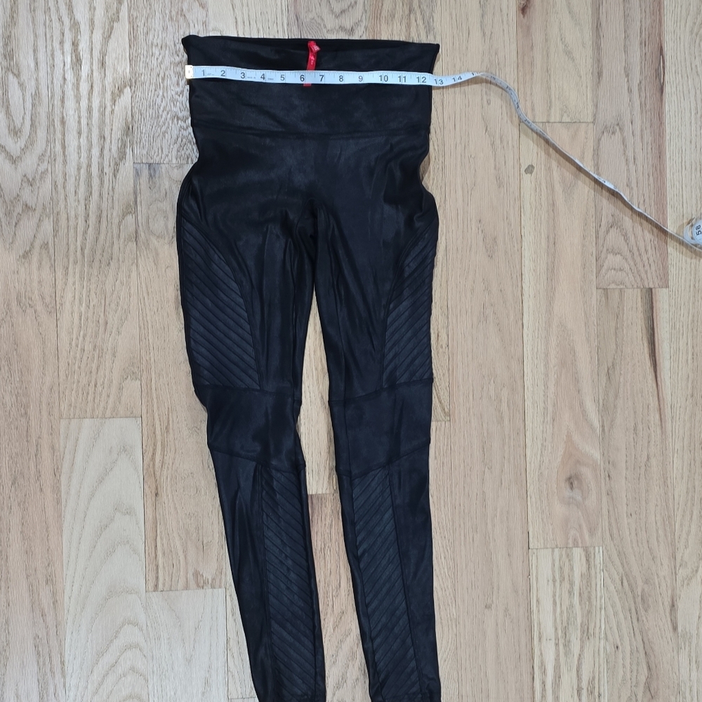 SPANX Black Compression Leggings Size M